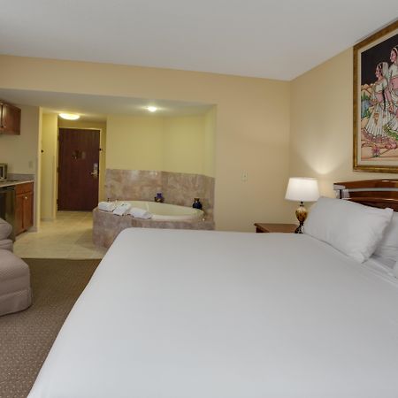 Holiday Inn Express & Suites Sebring By Ihg Exterior photo