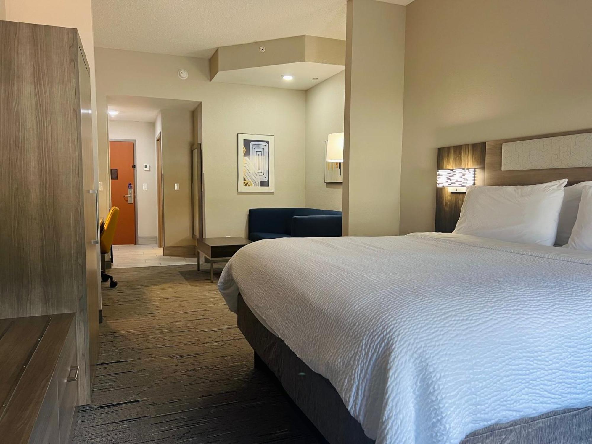 Holiday Inn Express & Suites Sebring By Ihg Exterior photo