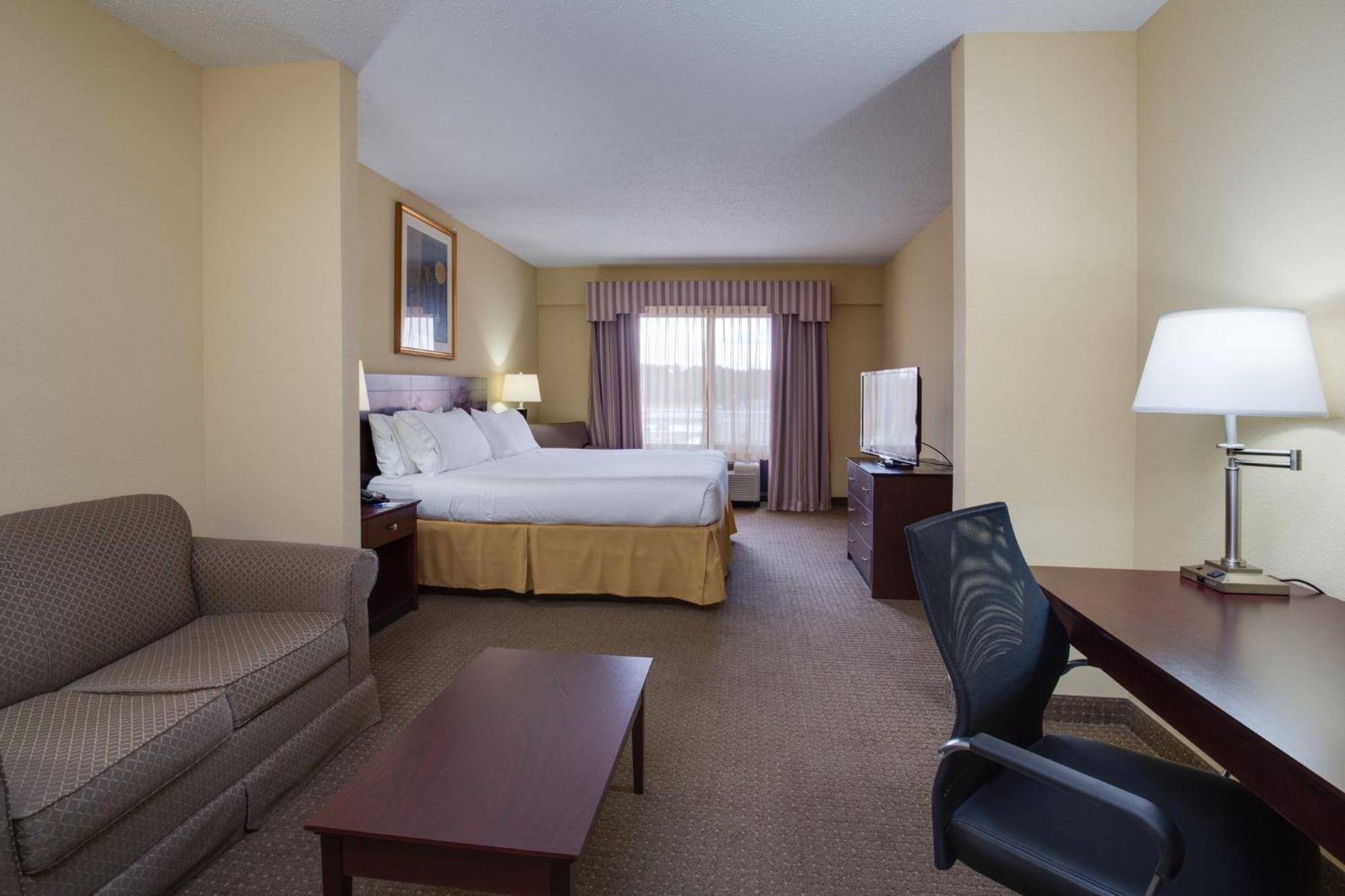 Holiday Inn Express & Suites Sebring By Ihg Exterior photo