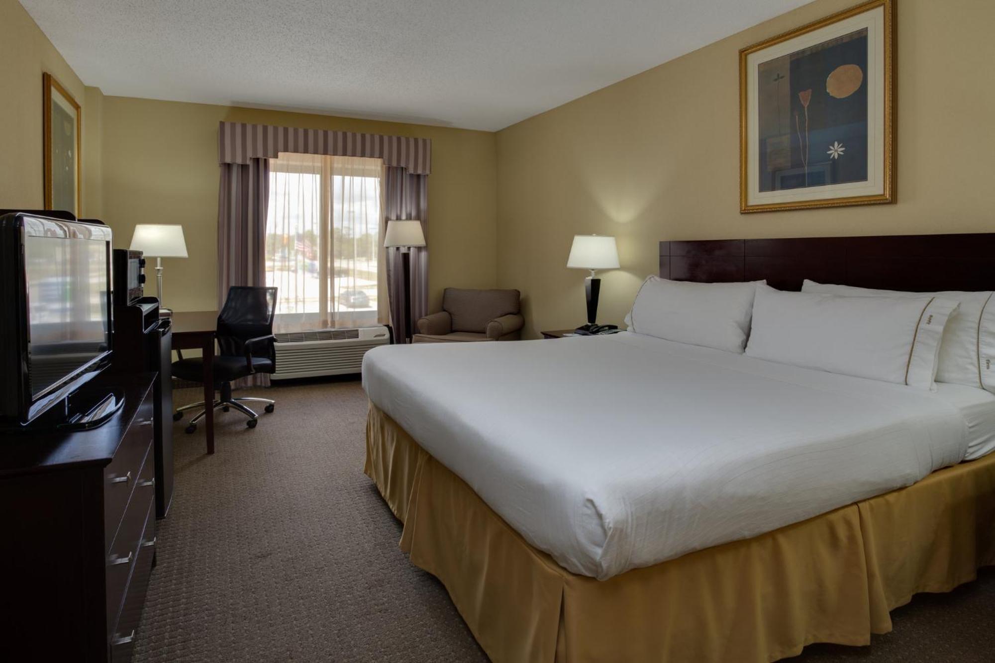 Holiday Inn Express & Suites Sebring By Ihg Exterior photo