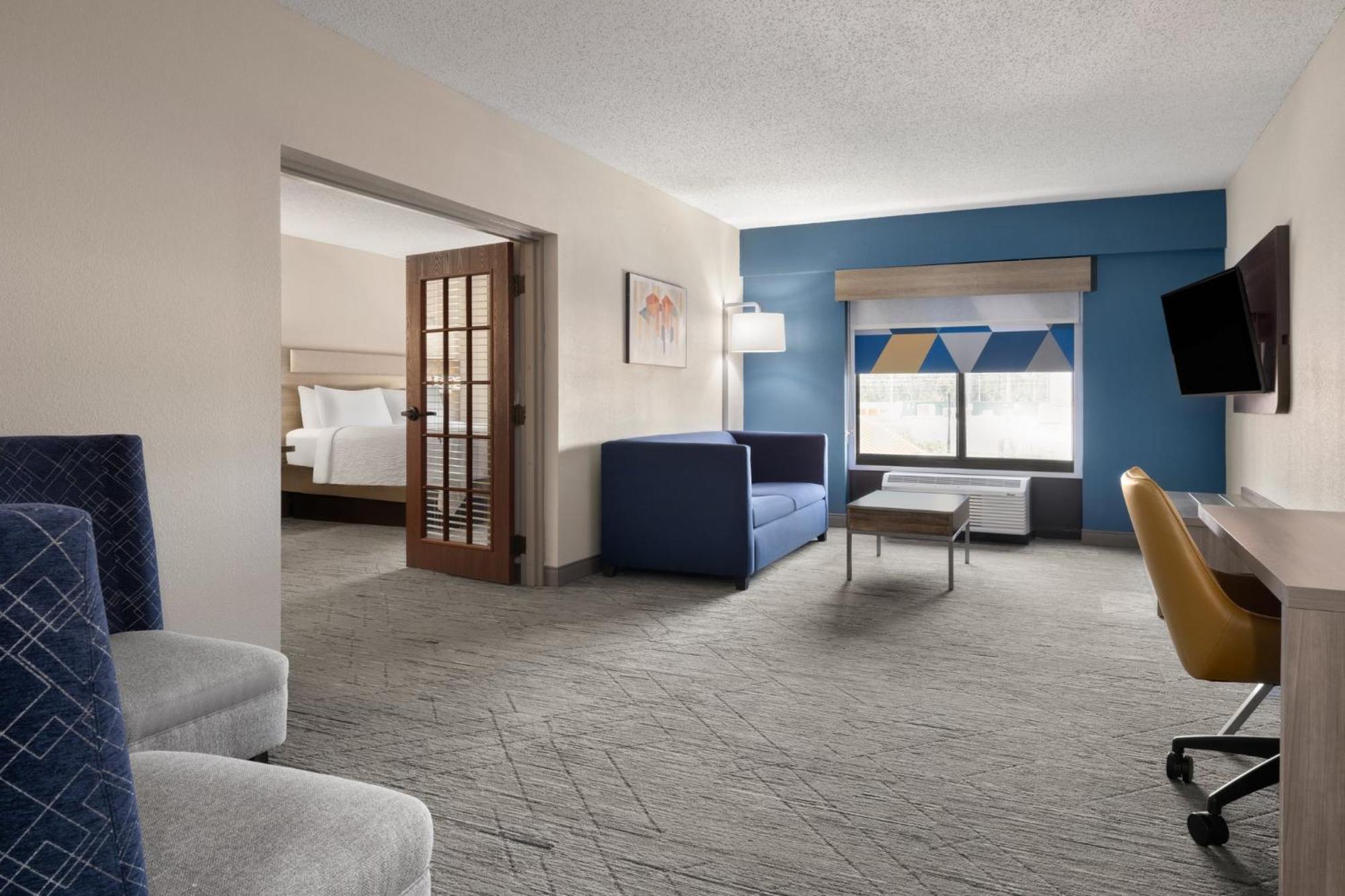 Holiday Inn Express & Suites Sebring By Ihg Exterior photo